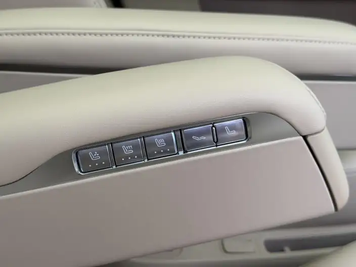 Aito M9 2024 Model Extended Range Ultra VI seat Edition – фото 7