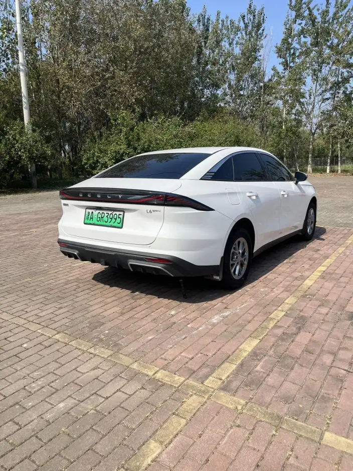 Geely Galaxy L6 2025 Model 1.5 EM-i DHT 60KM Voyage Edition – фото 6