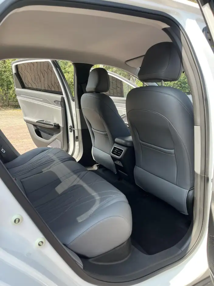 Geely Galaxy L6 2025 Model 1.5 EM-i DHT 60KM Voyage Edition – фото 8