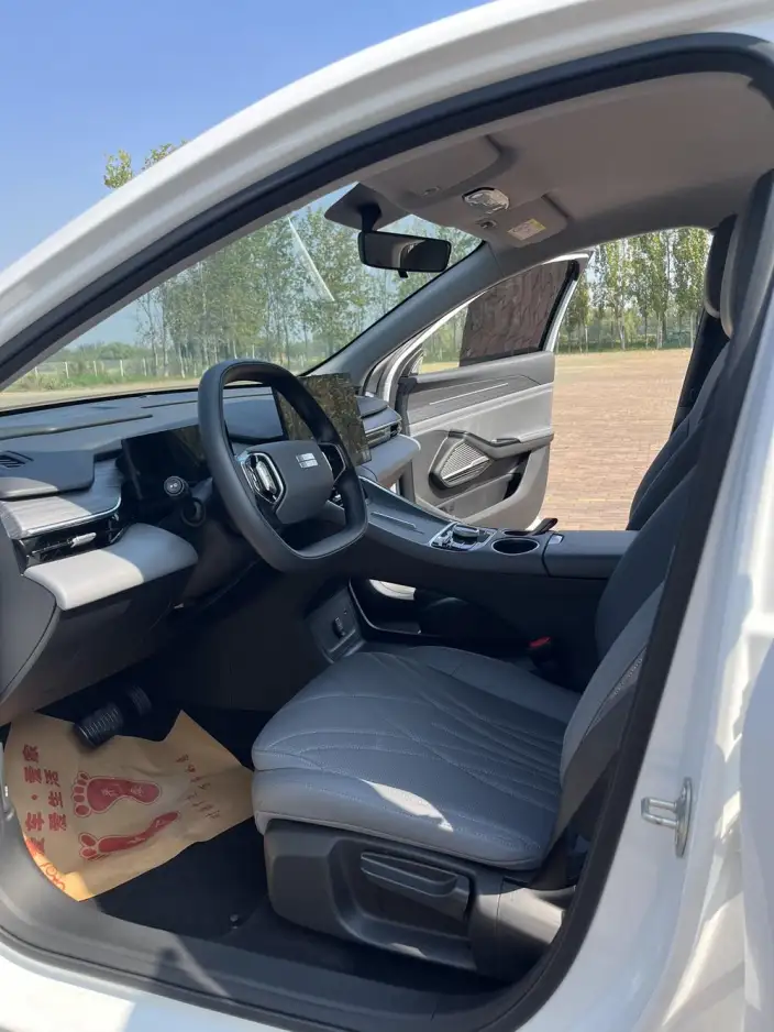 Geely Galaxy L6 2025 Model 1.5 EM-i DHT 60KM Voyage Edition – фото 9