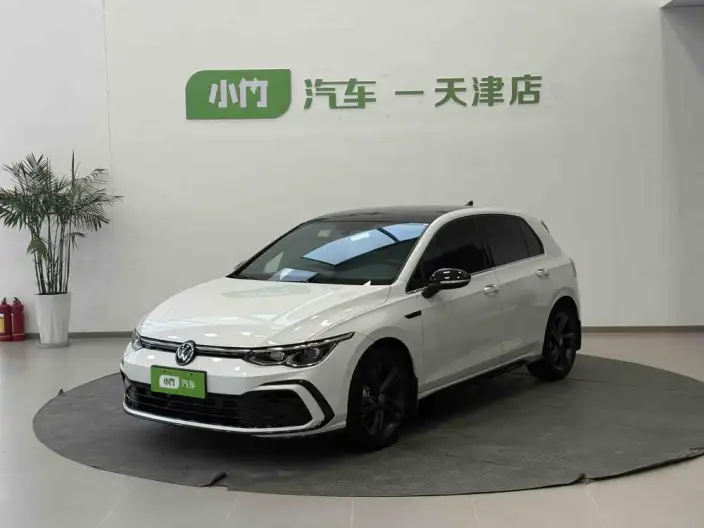 Volkswagen Golf 2023 Model 280TSI DSG R-Line Lite – фото 1