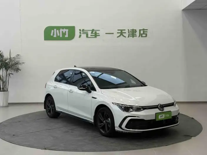Volkswagen Golf 2023 Model 280TSI DSG R-Line Lite – фото 3