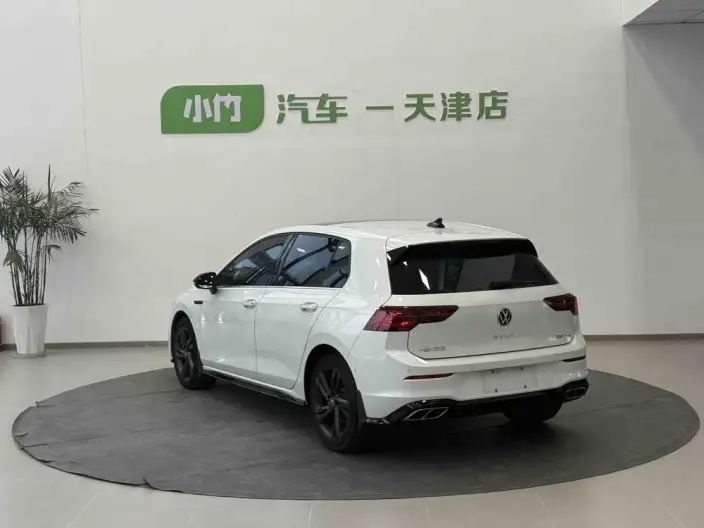 Volkswagen Golf 2023 Model 280TSI DSG R-Line Lite – фото 5