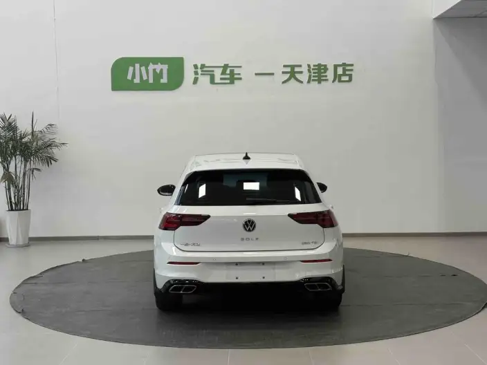 Volkswagen Golf 2023 Model 280TSI DSG R-Line Lite – фото 6