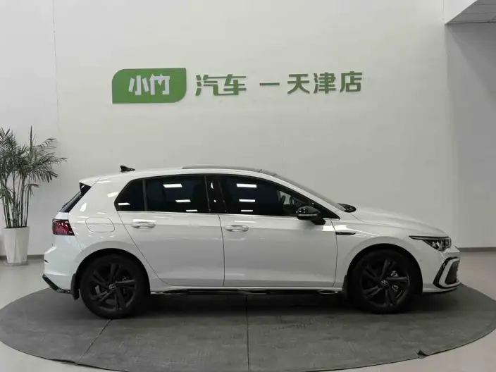 Volkswagen Golf 2023 Model 280TSI DSG R-Line Lite – фото 8