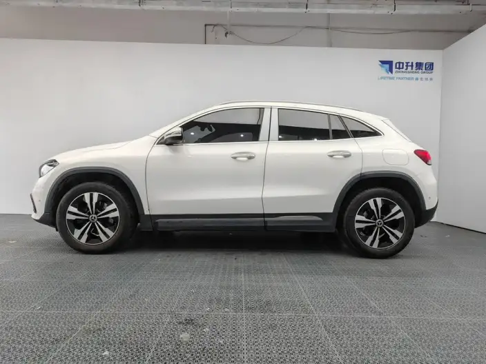 Mercedes-Benz GLA 2022 Model GLA 200 – фото 4