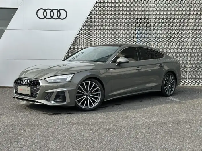 Audi A5 2023 Model Sportback 40 TFSI quattro Luxury Dynamic Model – фото 1