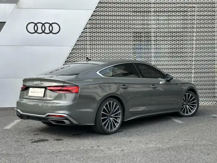Audi A5 2023 Model Sportback 40 TFSI quattro Luxury Dynamic Model – фото 4