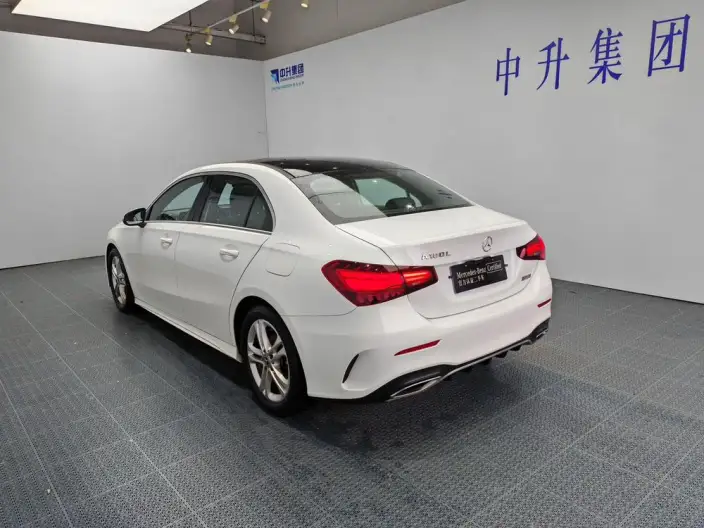 Mercedes-Benz A-class 2023 Model A 180 L Sports sedan – фото 5