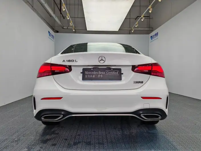 Mercedes-Benz A-class 2023 Model A 180 L Sports sedan – фото 6