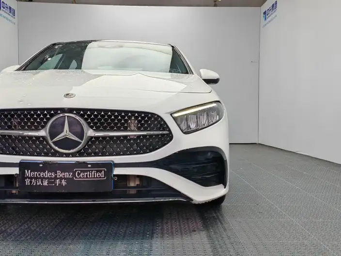 Mercedes-Benz A-class 2023 Model A 180 L Sports sedan – фото 9