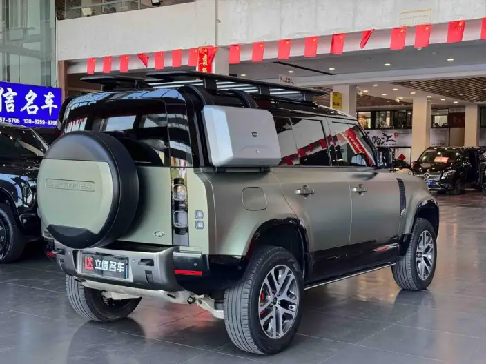 Land Rover Defender 2022 Model 110 X P400 – фото 6
