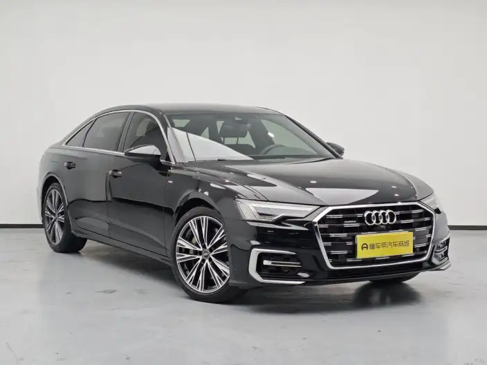 Audi A6L 2024 Model 55 TFSI quattro Exclusive Dynamic Model – фото 3