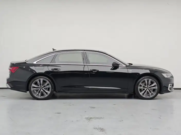 Audi A6L 2024 Model 55 TFSI quattro Exclusive Dynamic Model – фото 8