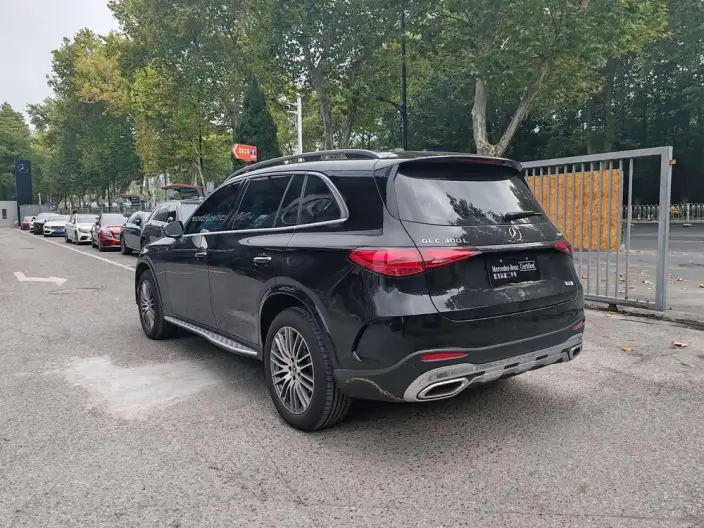 Mercedes-Benz GLC 2025 Model Facelift GLC 300 L 4MATIC Dynamic Model 5 seat – фото 5