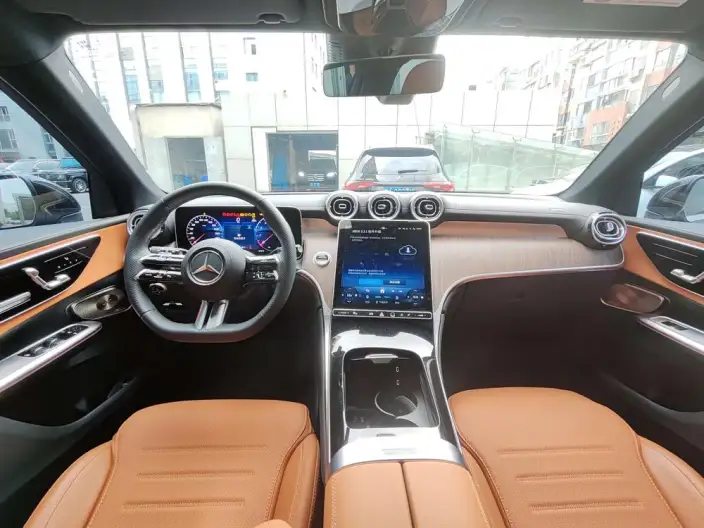 Mercedes-Benz GLC 2025 Model Facelift GLC 300 L 4MATIC Dynamic Model 5 seat – фото 10