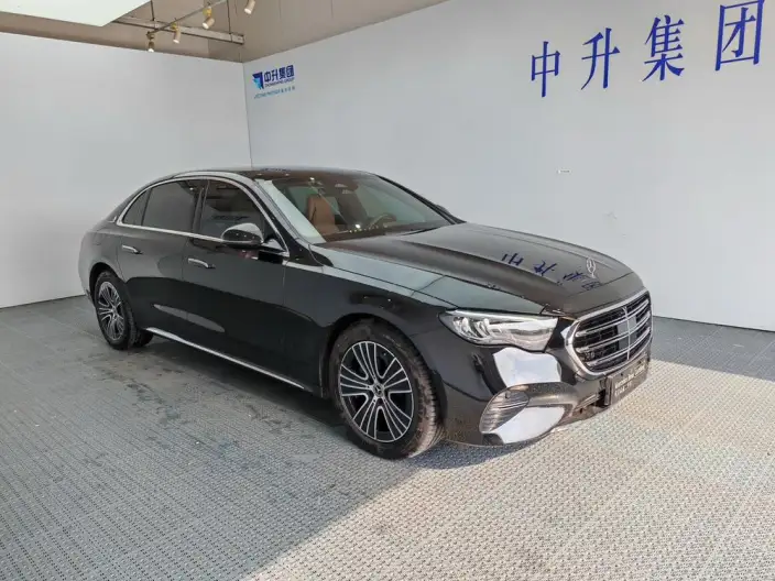 Mercedes-Benz E-Class 2025 Model E 260 L sedan – фото 3