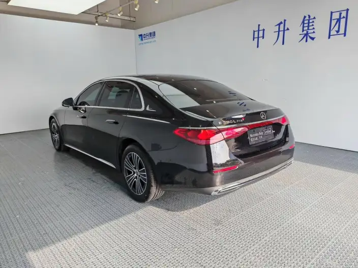 Mercedes-Benz E-Class 2025 Model E 260 L sedan – фото 5