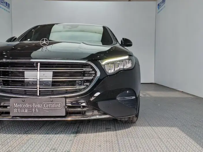 Mercedes-Benz E-Class 2025 Model E 260 L sedan – фото 9