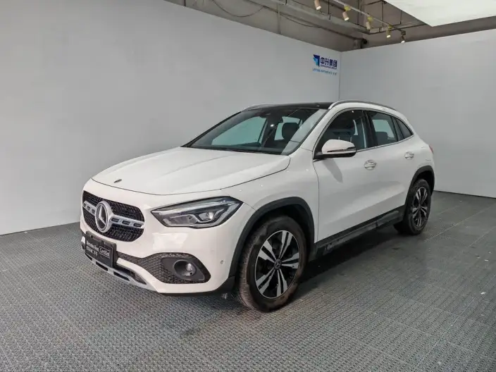 Mercedes-Benz GLA 2023 Model GLA 220 – фото 1