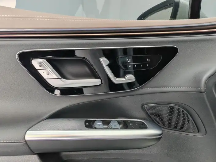 Mercedes-Benz EQE SUV 2023 Model EQE SUV 350 4MATIC Pioneer Edition – фото 8