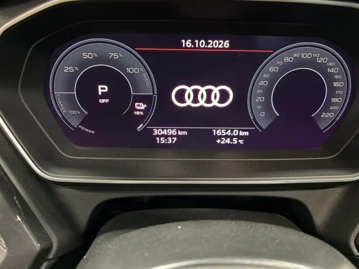 Audi Q4 e-tron 2023 Model 50 e-tron quattro Creative Edition – фото 8