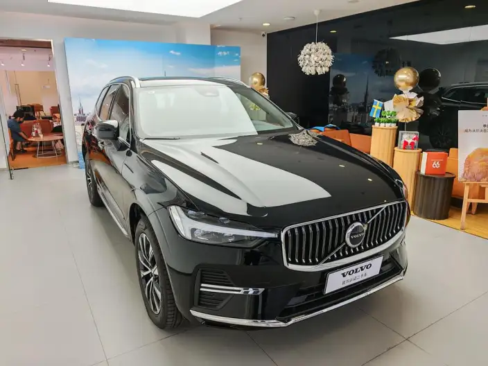 Volvo XC60 2025 Model B5 4WD Smart Range Deluxe Edition