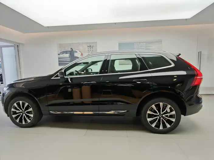 Volvo XC60 2025 Model B5 4WD Smart Range Deluxe Edition
