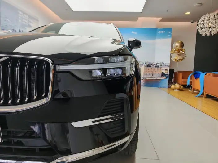 Volvo XC60 2025 Model B5 4WD Smart Range Deluxe Edition – фото 8