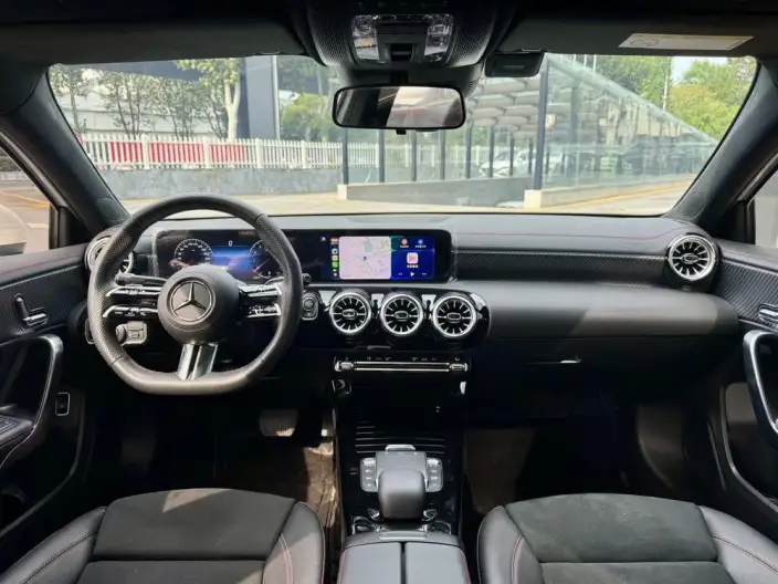 Mercedes-Benz A-class 2024 Model Facelift A 200 L Fashion Edition – фото 6