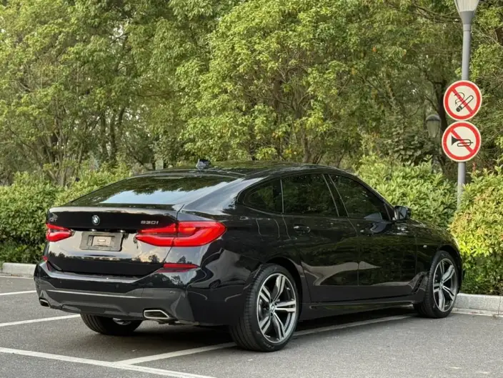 BMW 6 Series GT 2022 Model 630i M Sports Set – фото 6