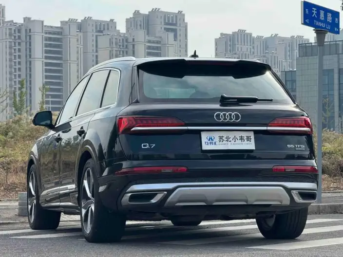 Audi Q7 2023 Model 55 TFSI quattro S line Noble Model – фото 10