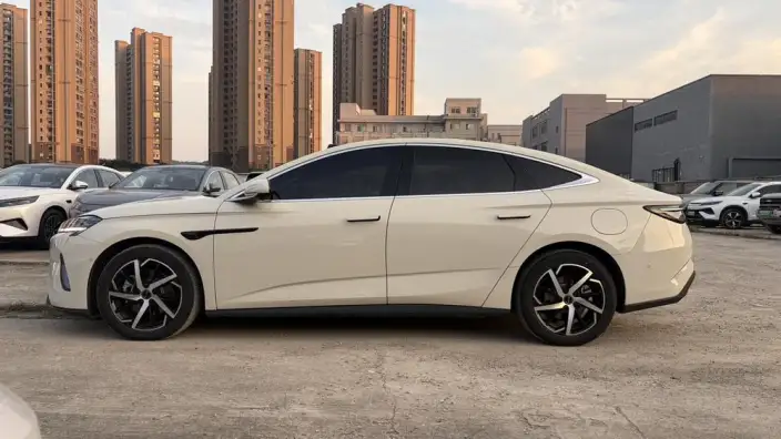 BYD Seal 07DM 2026 Model DM-i 230KM Flagship Model – фото 4