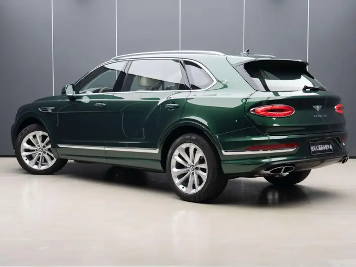 Bentayga 2025 Model 4.0T V8 Long wheelbase Edition