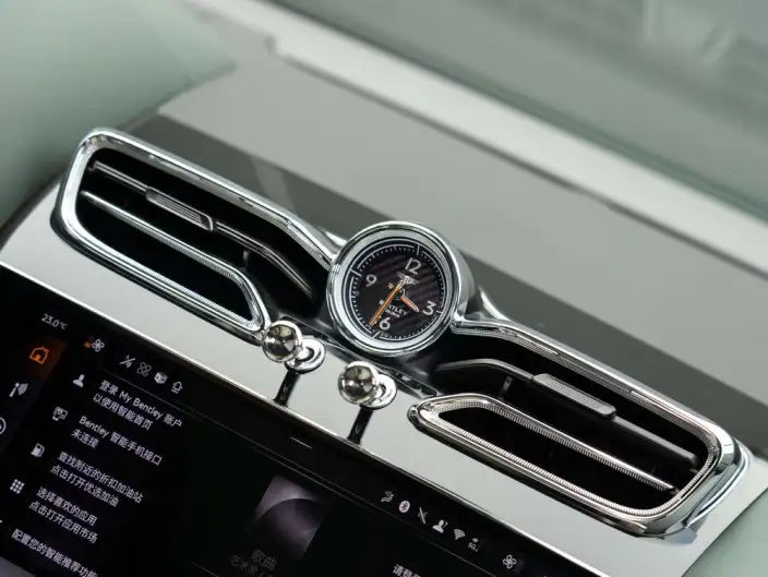 Bentayga 2025 Model 4.0T V8 Long wheelbase Edition – фото 5