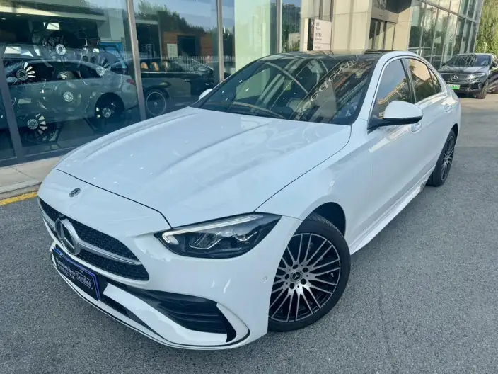 Mercedes-Benz C-Class 2026 Model C 260 L Sports sedan Classic Edition – фото 1