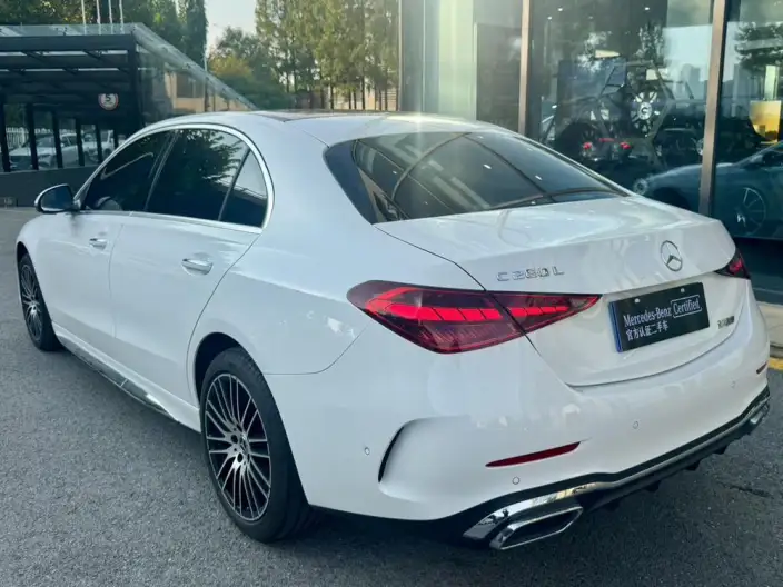 Mercedes-Benz C-Class 2026 Model C 260 L Sports sedan Classic Edition – фото 4