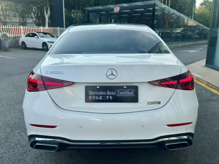Mercedes-Benz C-Class 2026 Model C 260 L Sports sedan Classic Edition – фото 5