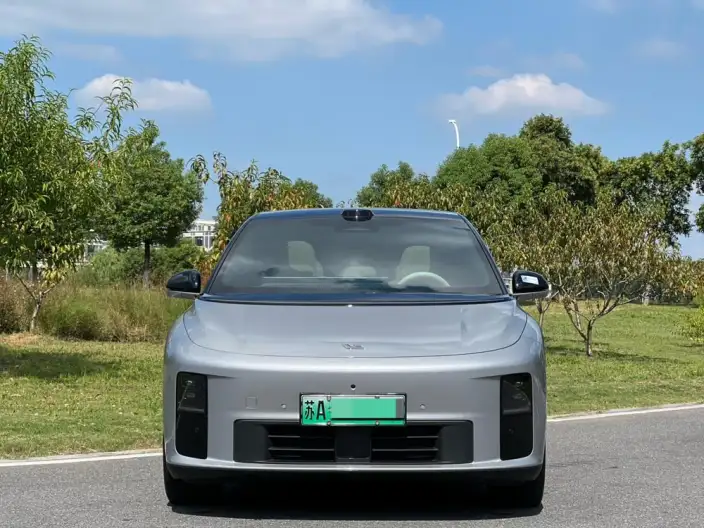 Li Auto i6 2025 Model 4WD Standard Edition – фото 2