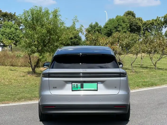 Li Auto i6 2025 Model 4WD Standard Edition – фото 6