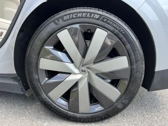 Li Auto i6 2025 Model 4WD Standard Edition – фото 8