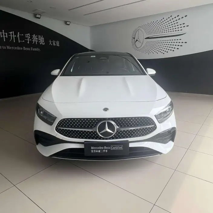 Mercedes-Benz A-class 2023 Model A 200 L Sports sedan Fashion Edition – фото 2