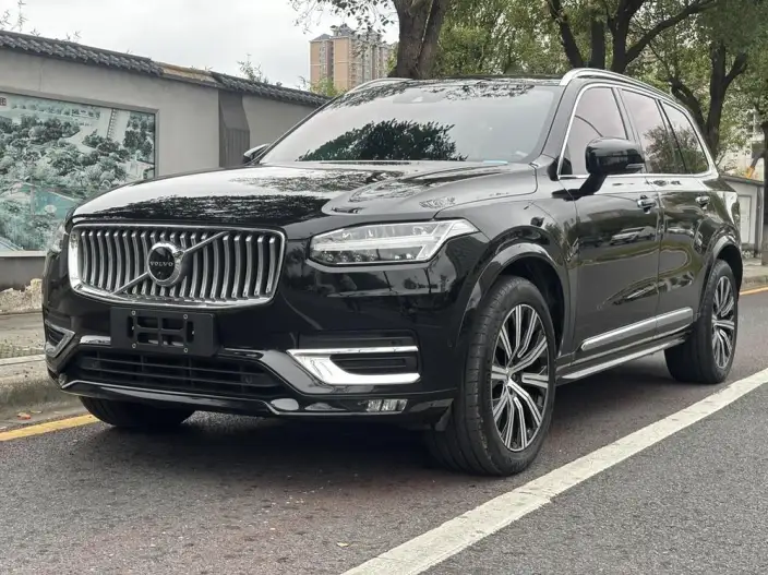 Volvo XC90 2022 Model B6 Smart Elegance Deluxe Edition 7 seat