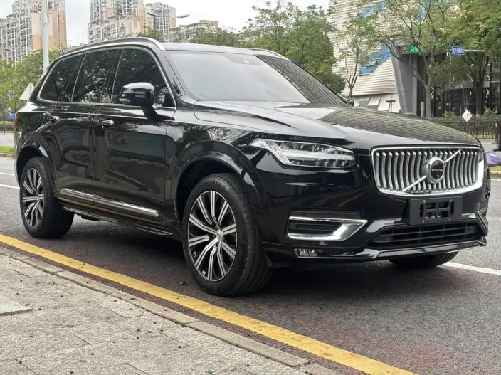 Volvo XC90 2022 Model B6 Smart Elegance Deluxe Edition 7 seat