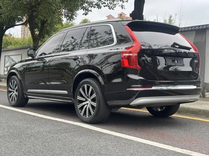 Volvo XC90 2022 Model B6 Smart Elegance Deluxe Edition 7 seat