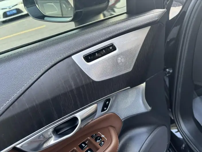 Volvo XC90 2022 Model B6 Smart Elegance Deluxe Edition 7 seat – фото 7