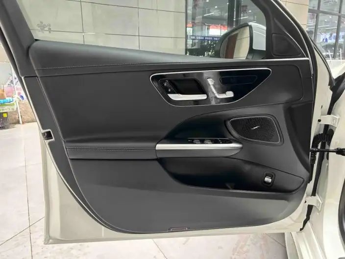 Mercedes-Benz C-Class 2023 Model Facelift C 200 L Sports Edition – фото 8