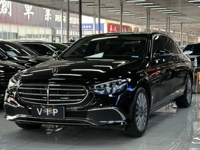 Mercedes-Benz E-Class 2023 Model E 300 L Luxury Model sedan – фото 1