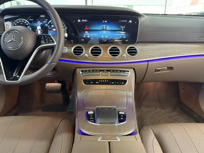 Mercedes-Benz E-Class 2023 Model E 300 L Luxury Model sedan – фото 7
