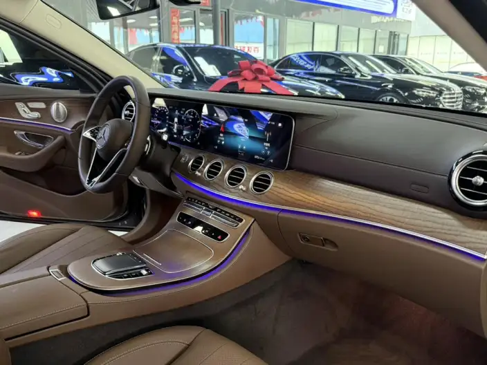Mercedes-Benz E-Class 2023 Model E 300 L Luxury Model sedan – фото 9